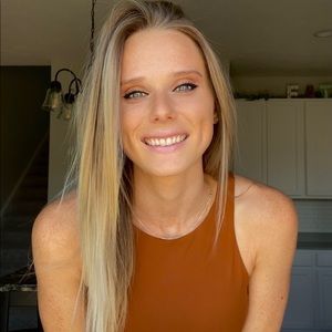 Meet your Posher, Abbie